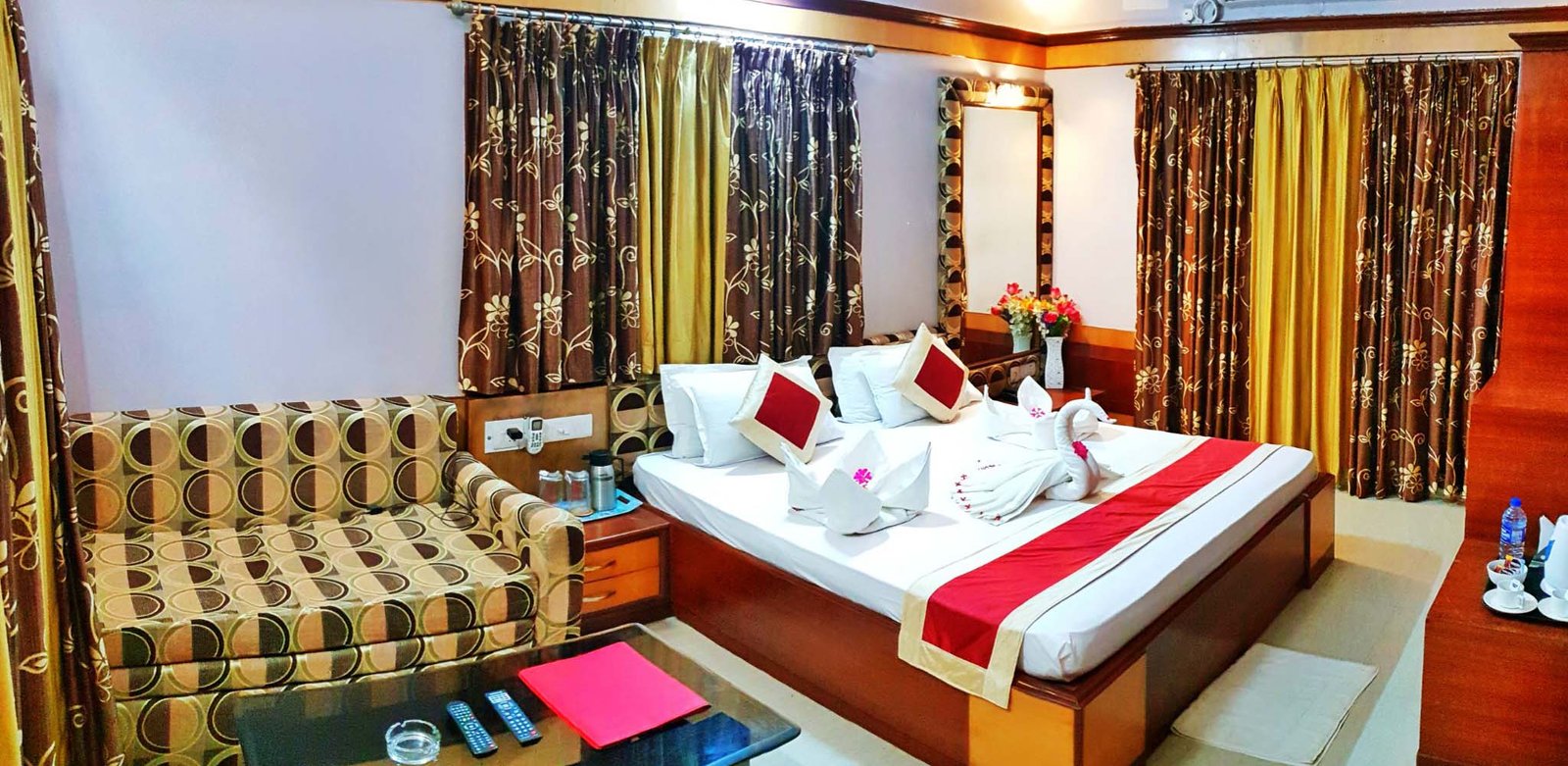 Diamond Hotel Banner